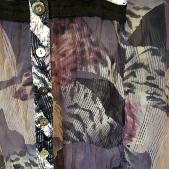 SE Stenau Purple Whimsigoth Floral & Animal Print Button Down Shirt - Picture 10 of 16